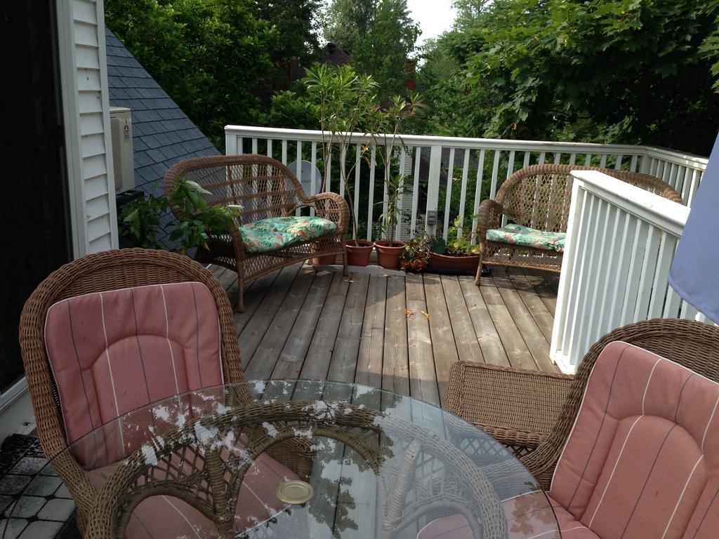 Bondy House Bed & Breakfast Amherstburg Exterior photo